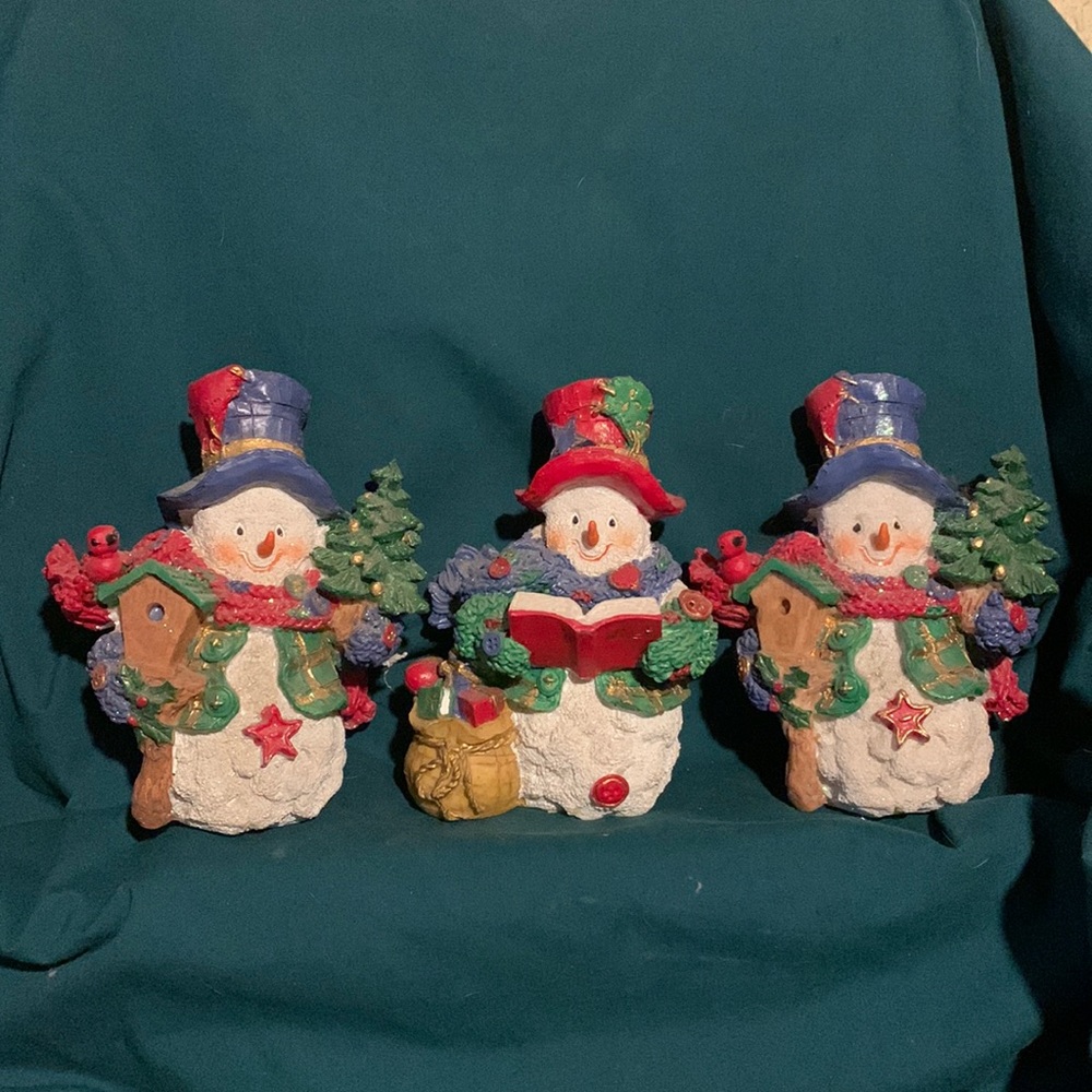 Snowman trio